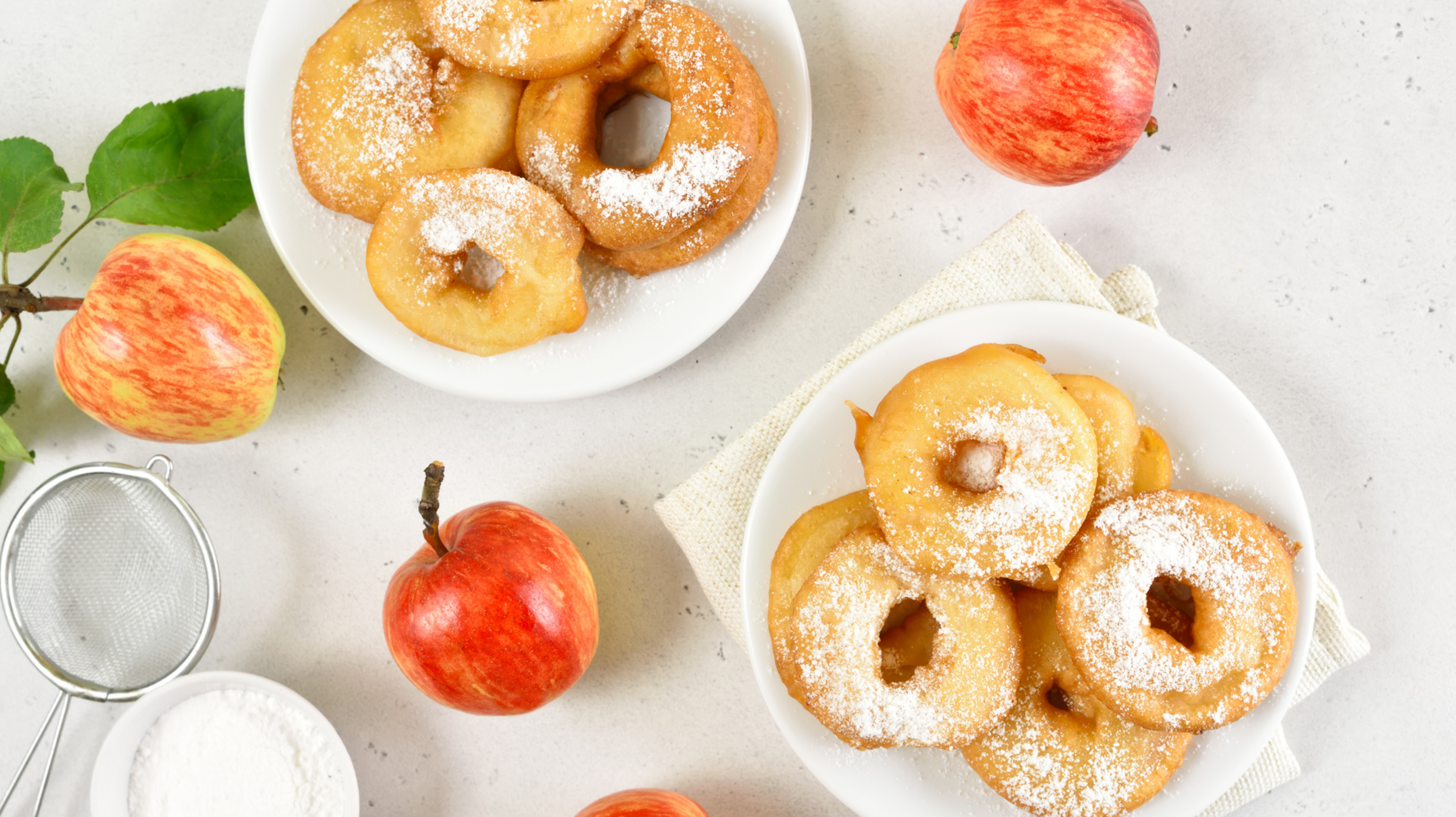 Gebackene-Apfelringe-So-gelingen-die-Apfelk-chle-nach-Omas-Rezept