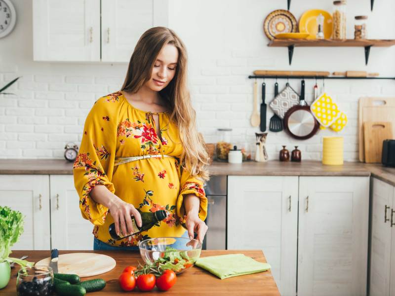 Darf ich mich in der Schwangerschaft gefahrlos vegan ernähren?