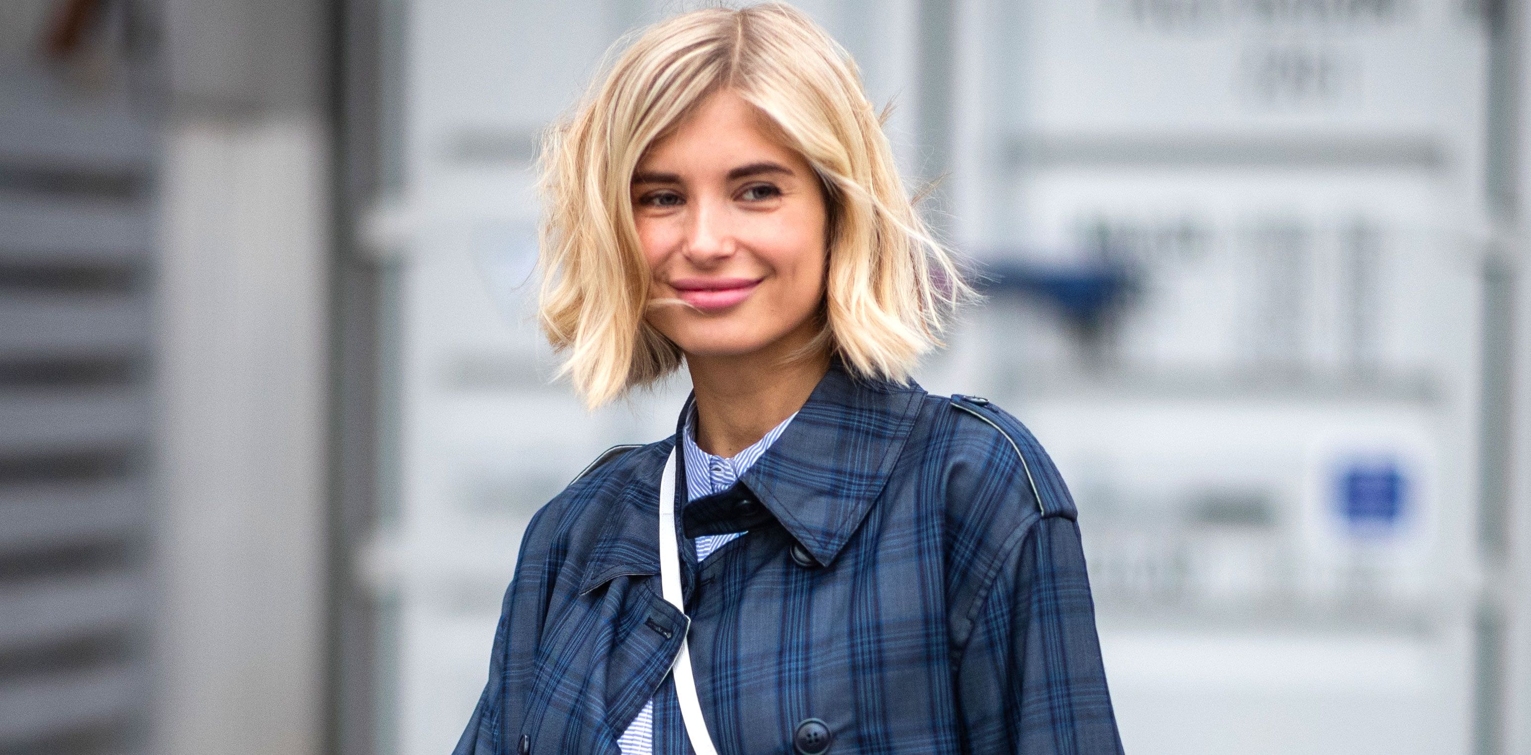 Choppy Bob: Trendfrisur Influencerin trägt Choppy Bob