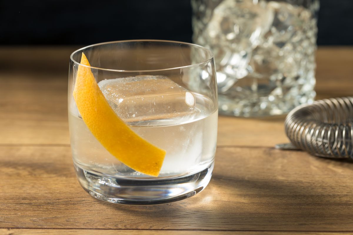 Weißer Negroni: Erfrischendes Cocktail-Rezept