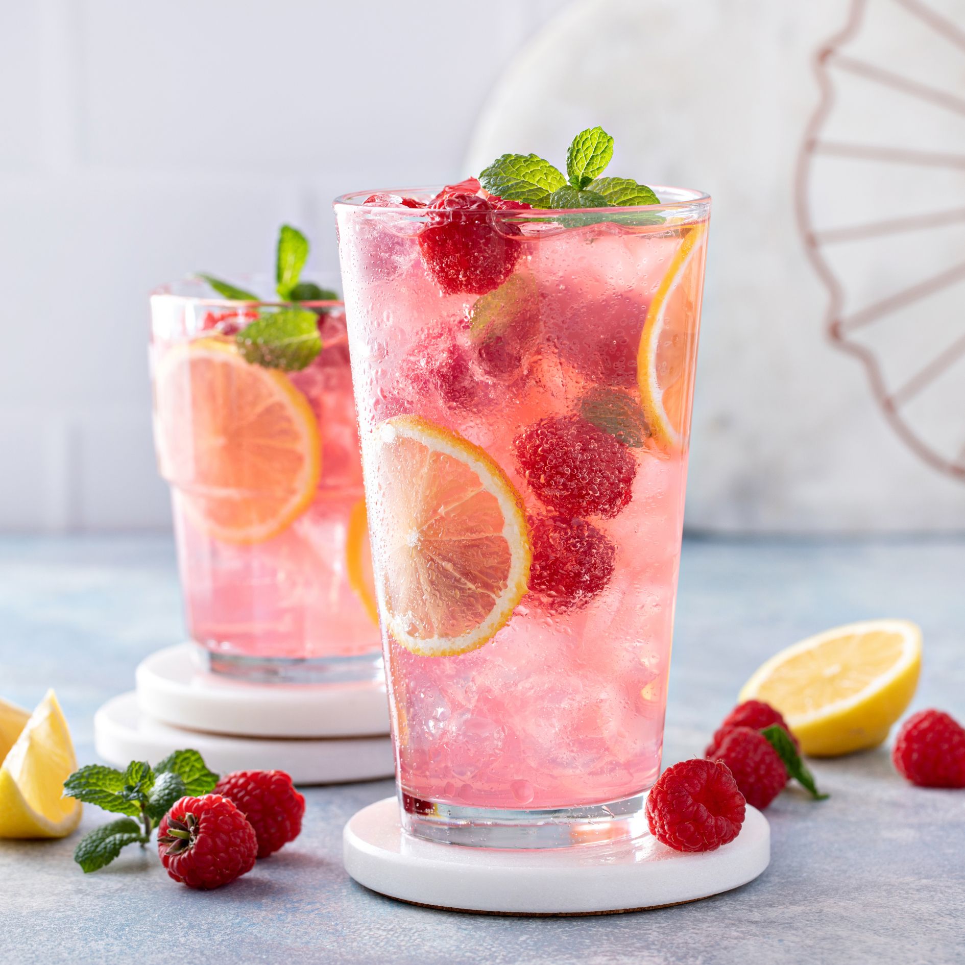 Spritzige Himbeer-Limonade Spritzige Himbeer-Limonade