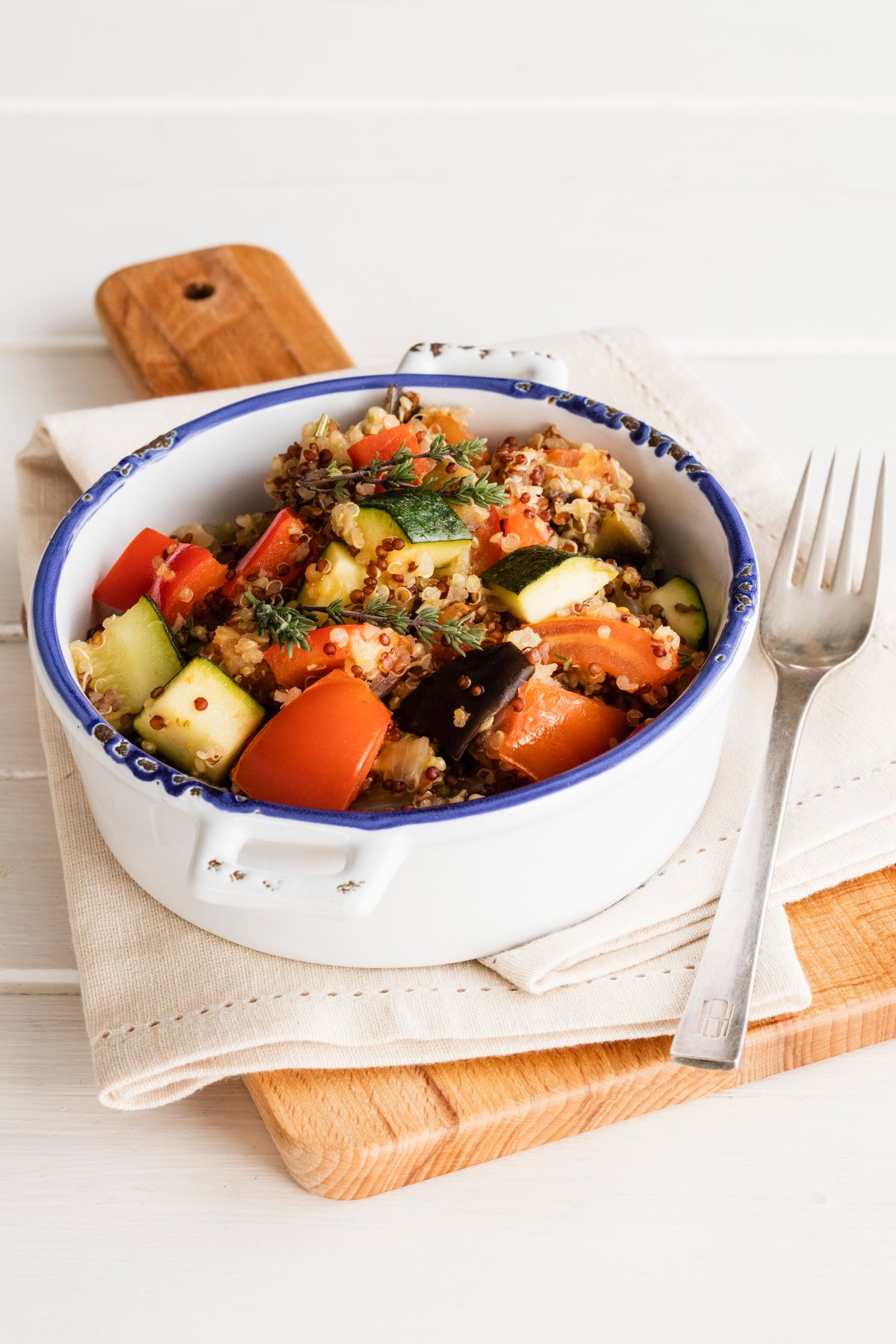 Quinoa-Pfanne mit buntem Gemüse: So schmeckt der Sommer