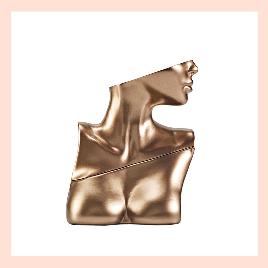 Riecht lecker nach Vanille und Kakao: das Parfum Eilish von Billie Eilish. Riecht lecker nach Vanille und Kakao: das Parfum Eilish von Billie Eilish.