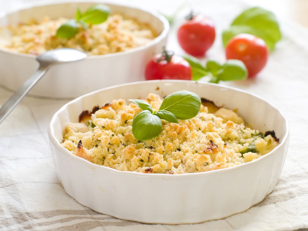 Gemüse-Crumble mit Parmesan-Streuseln: Herzhaft lecker - gofeminin