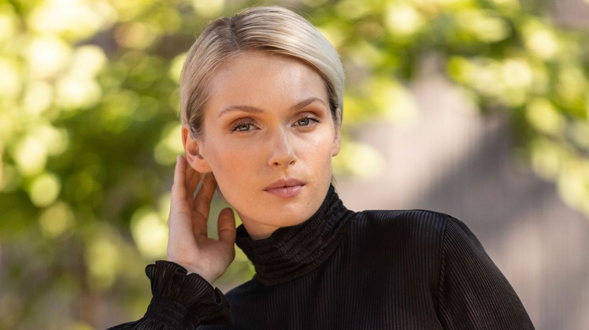 Wie Sie mit Styling und MakeupTipps älter aussehen Sieu Thi Do Noi That