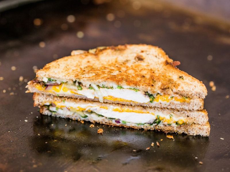 Herzhaftes Frühstück für Genießer: Knusprige Panini mit Brokkoli
