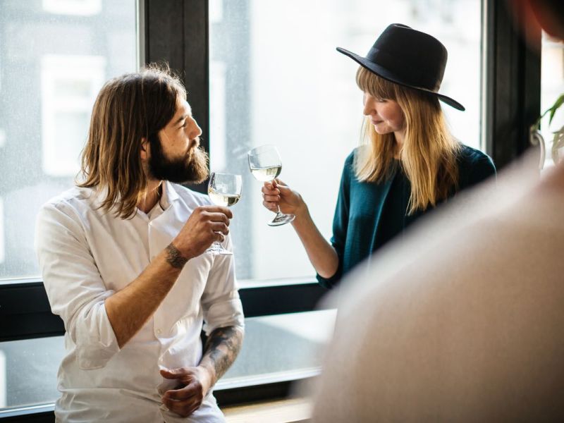 Anmachsprüche für Frauen & Männer: Mit diesen Sprüchen punktest du