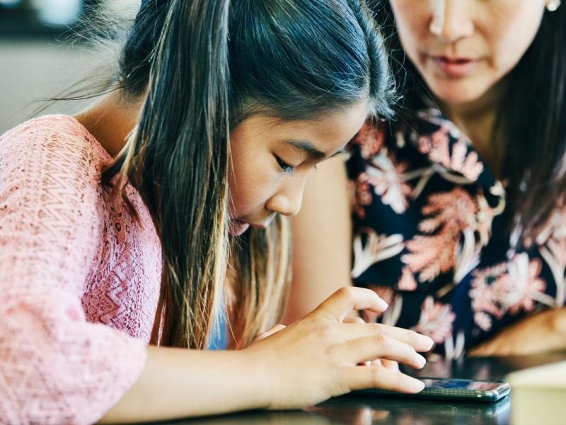 Dürfen Eltern das Handy ihres Kindes kontrollieren?
