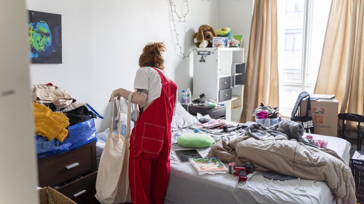 Schlafzimmer sieht immer unordentlich aus