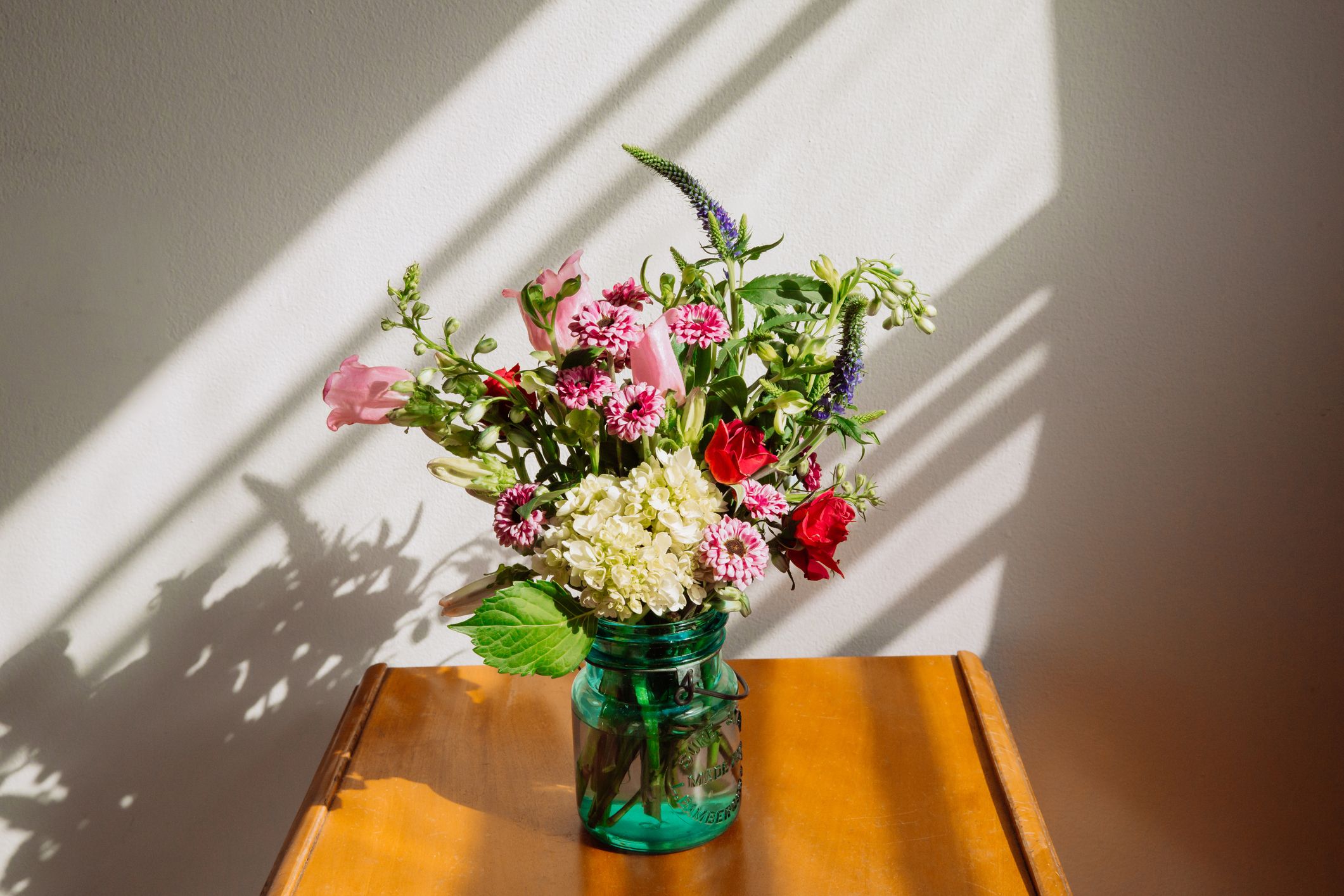 Blumen gehören zu den beliebtesteb Geschenken und dürfen auch an Weihnachten verschenkt werden. Blumen gehören zu den beliebtesteb Geschenken und dürfen auch an Weihnachten verschenkt werden.