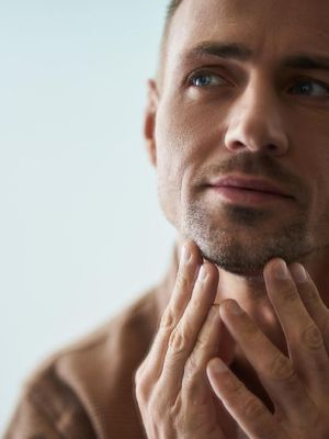 Laut Studie: Männer mit dieser Gesichtsform gehen eher fremd