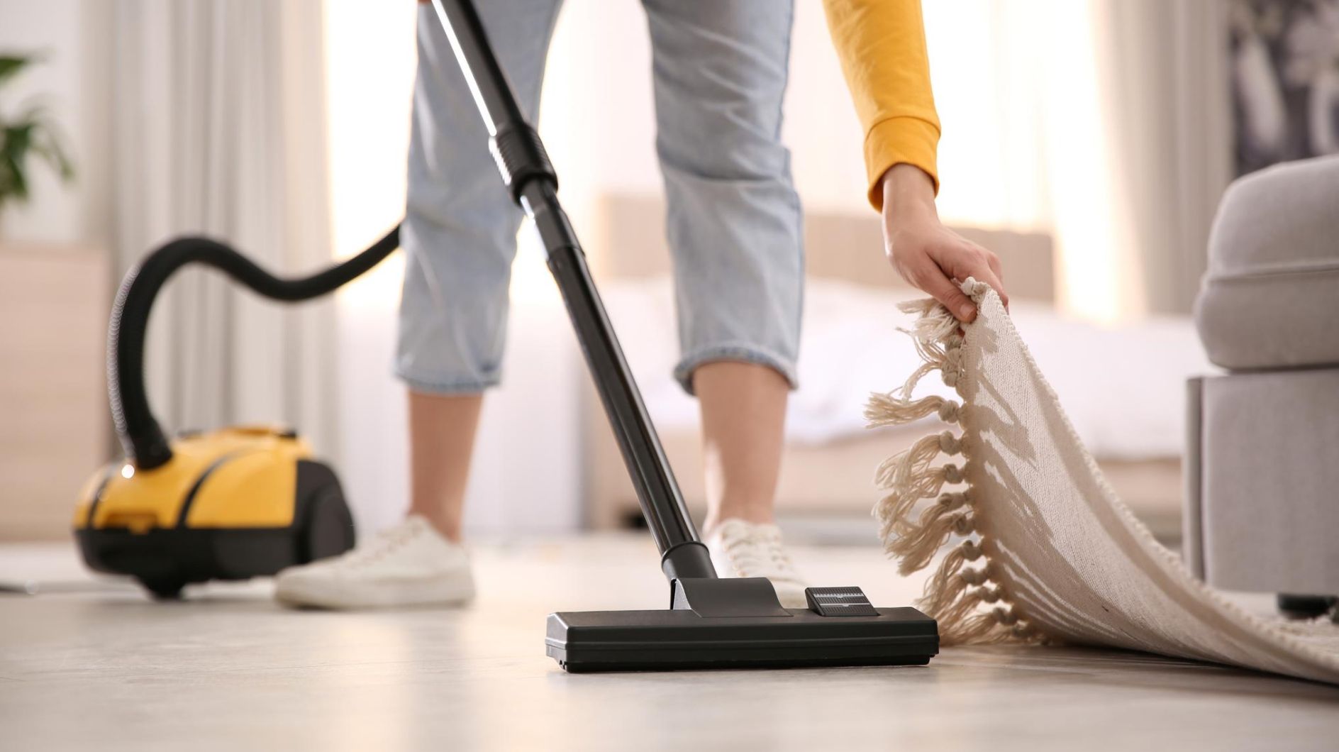 Staub reduziert man am besten mit einem Staubsauger