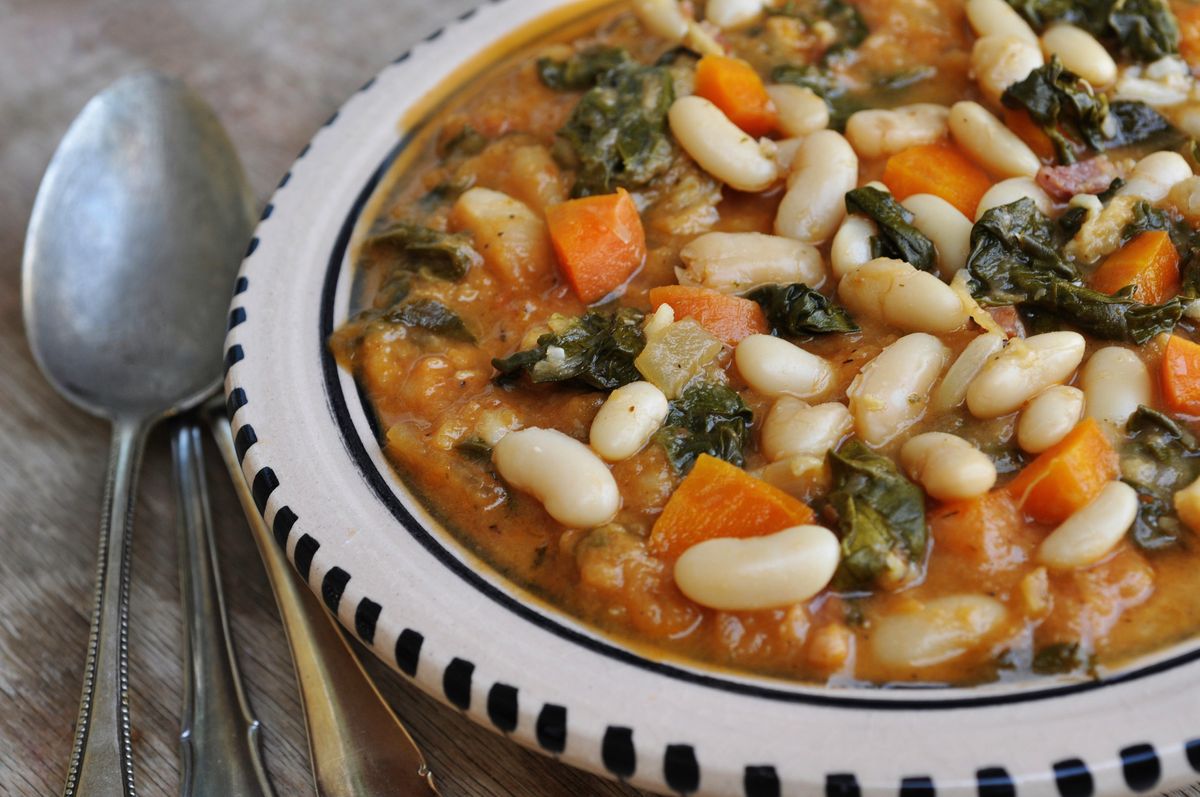 Ribollita: So kocht ihr die Bauernsuppe.