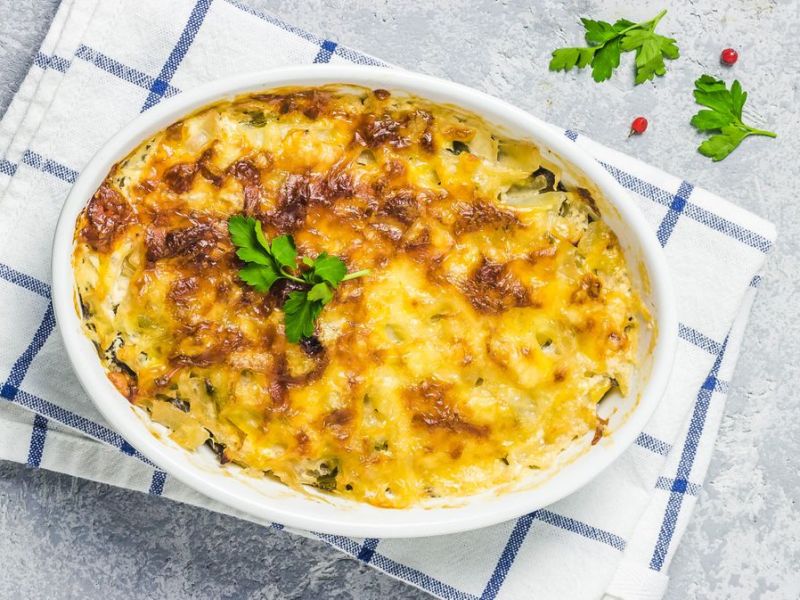 Veggie Comfort-Food: Rezept für das perfekte Kartoffel-Spitzkohl-Gratin