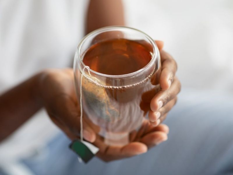 Nachhaltig oder ungesund: Darf man Tee mehrmals aufgießen?