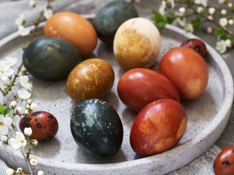 Eier natürlich färben