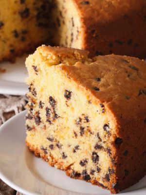 Geheimtipp für Ostern: Saftiger Ameisenkuchen mit Eierlikör