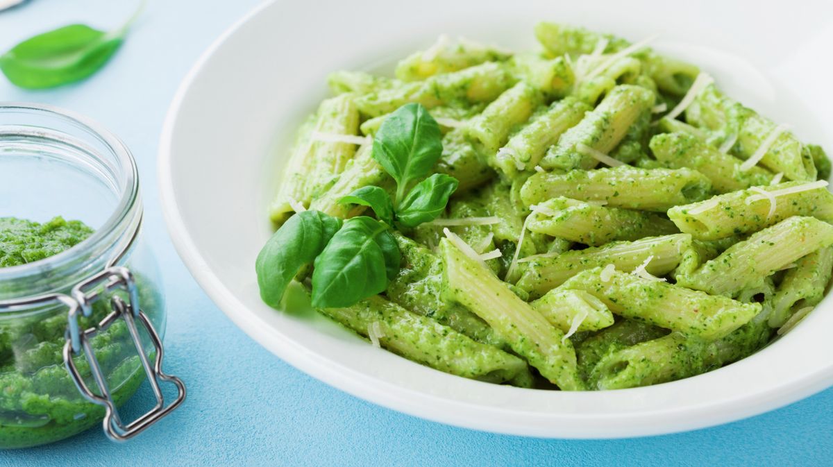 Nudeln mit Spinat-Pesto