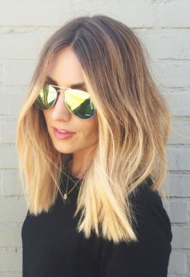 Frisuren mit Mittelscheitel: Sleek mit Bob