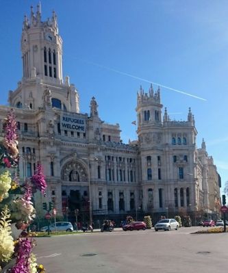 Vom Plaza de Cibeles lässt es sich gut durch die Stadt bummeln.