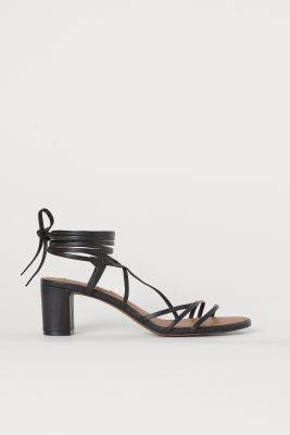 Riemensandaletten aus Leder von H&M, 49,99 €