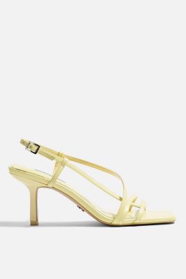 Riemchen-Sandaletten mit Absatz von Topshop, 49 €