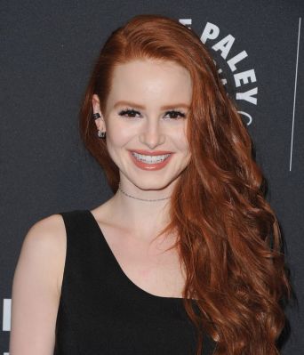 Madelaine Petsch ist für ihre roten Locken berühmt.