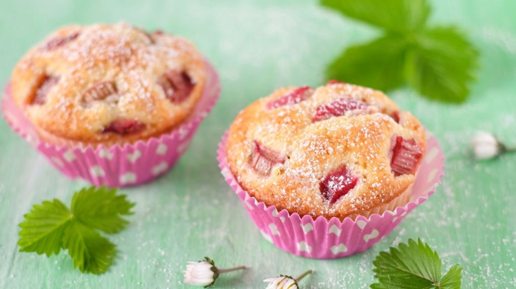 Schnelle Rhabarber Muffins: Fruchtig-süß und perfekt für den Frühling