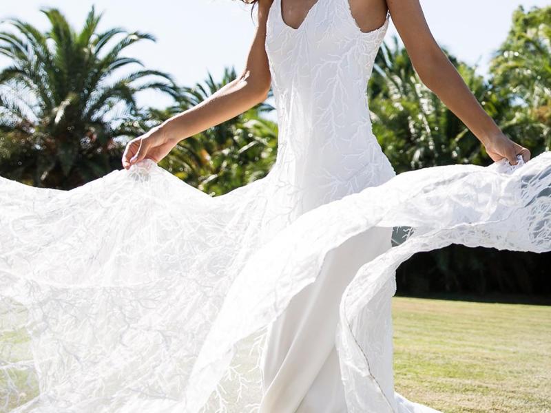 Traumschöne Brautkleider für die Sommerhochzeit