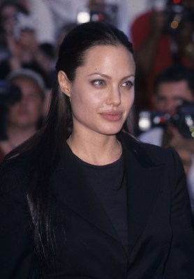 Angelina Jolie, 2001