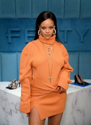 Rihanna, 600 Millionen USD Rihanna, 600 Millionen USD