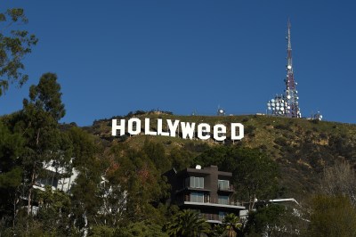 1976: Hollywood-Zeichen wird zu "Hollyweed"