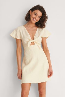 Minikleid aus Leinen von NA-KD Minikleid aus Leinen von NA-KD