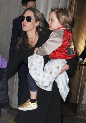 Angelina Jolie und Sohn Knox