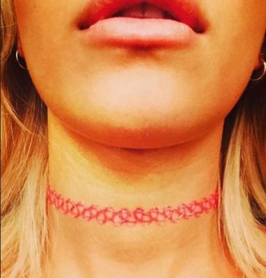 Auch Sängerin Rita Ora ist Fan der Tattoo-Kette