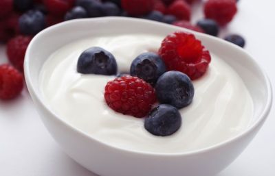 Milchprodukte, z.B. Naturjoghurt