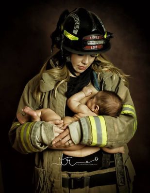 Eine Feuerwehrfrau