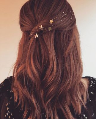 90er Frisuren: Glitzer in den Haare