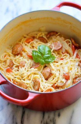 One Pot Pasta mit Wurst