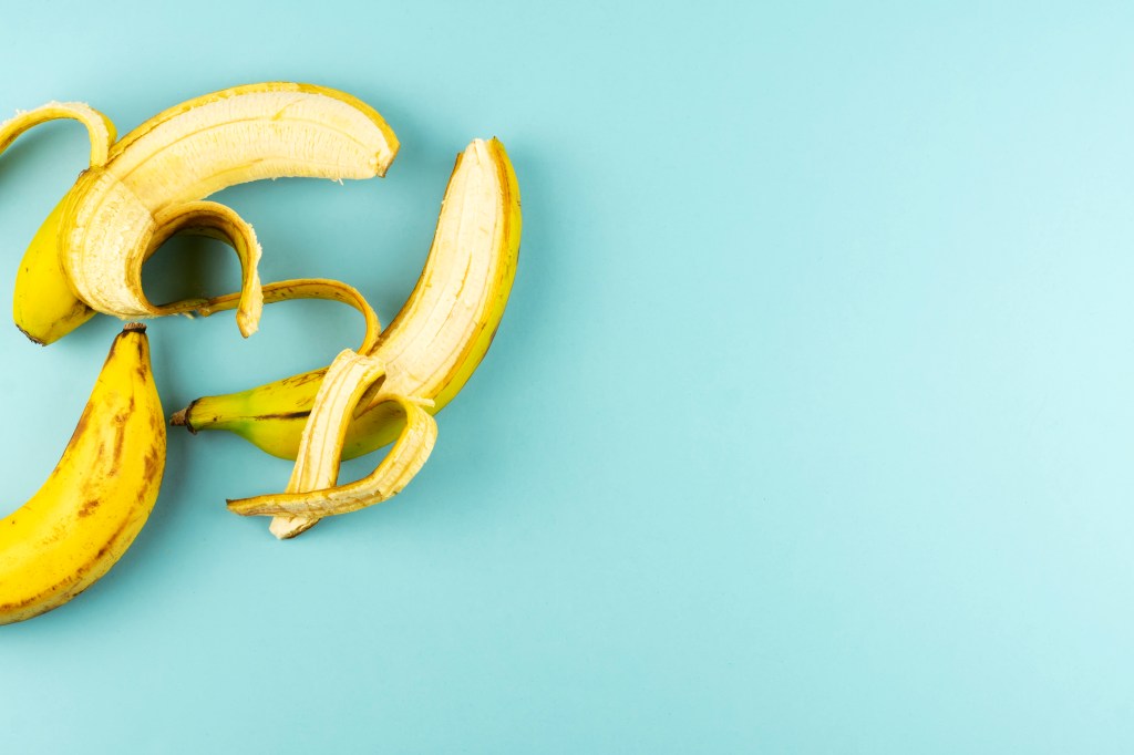 Bananenschalen können als Bananen-Peeling verwendet werden.
