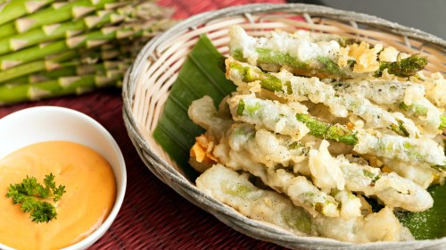 Knusper-Erlebnis: Spargel im Tempuramantel mit Dip - gofeminin