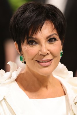 Kris Jenner trägt Pixie Cut