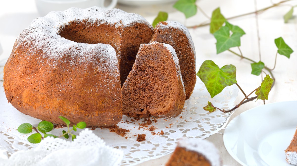 Genialer Grieß-Schüttelkuchen mit Kakao: Super einfaches Rezept - gofeminin