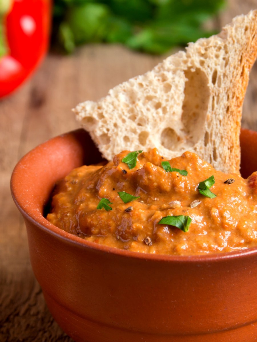 Grilldips: Der cremige Feta-Dip gehört zu meinen BBQ-Favoriten
