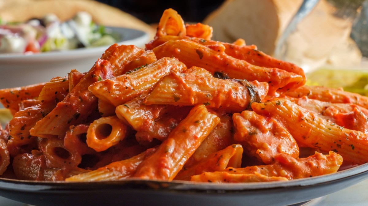 Blitzrezept: Geniale Pasta mit gerösteter Tomaten-Paprika-Sauce - gofeminin