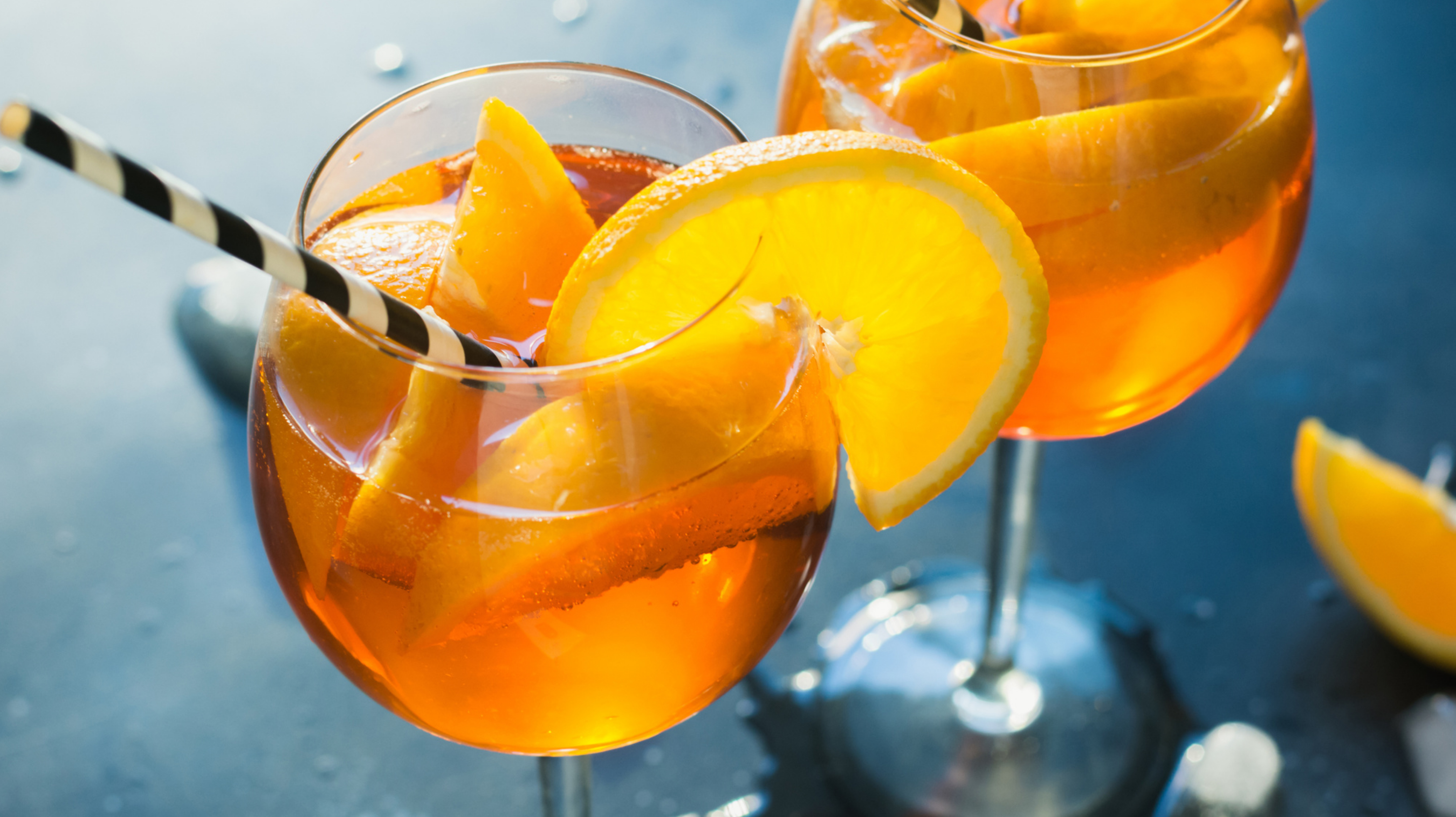 Statt-Aperol-Der-Lillet-Orangen-Spritz-ist-unser-Lieblings-Aperitif-f-r-den-Sommer