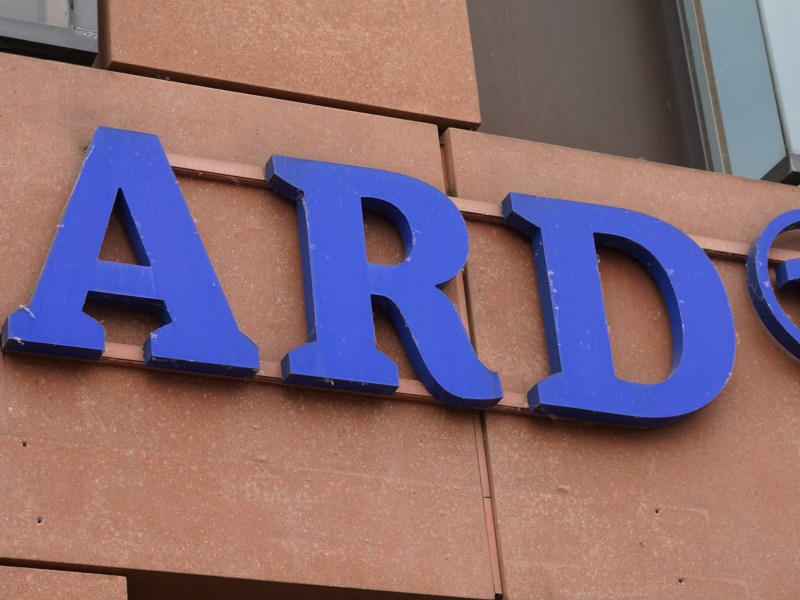ARD-Logo an Hauswand