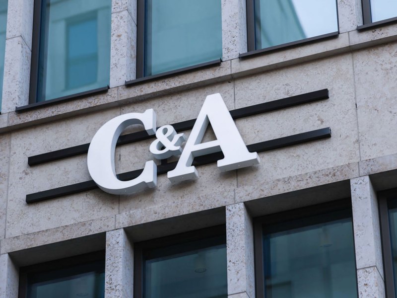 C&A Schaufenster im Winter 2023