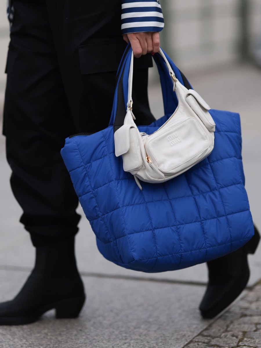 Mega praktisch! Diese Tasche ist der heißeste Modetrend im Herbst 2023