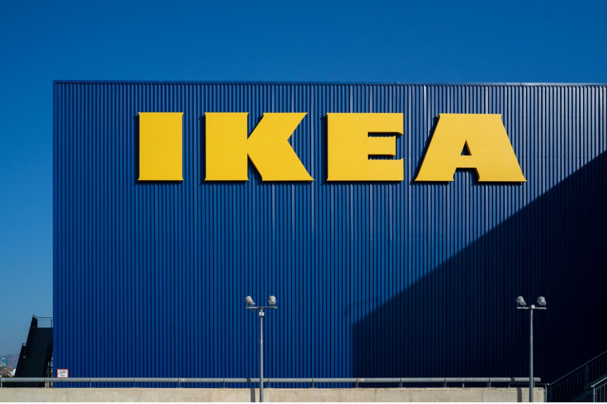 IKEA Einrichtungshaus von außen.